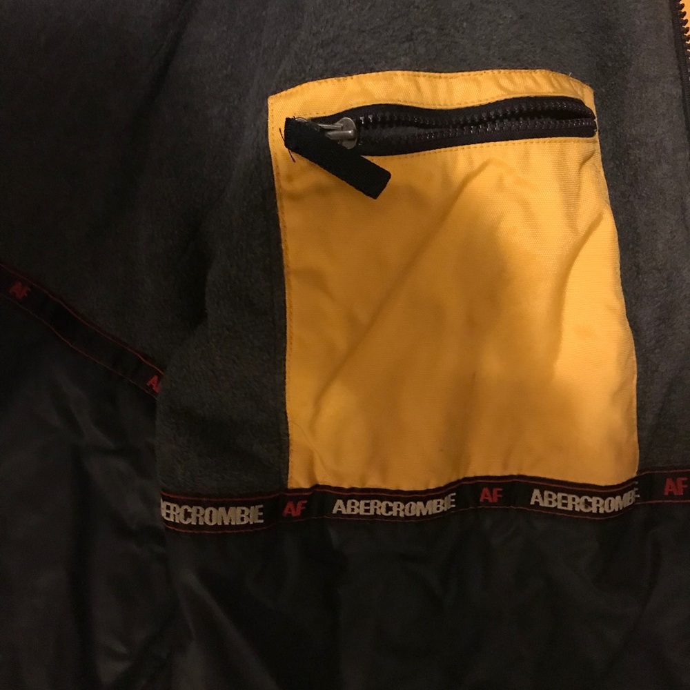 A&F Snowboarding Jacket - Picture 5 of 6